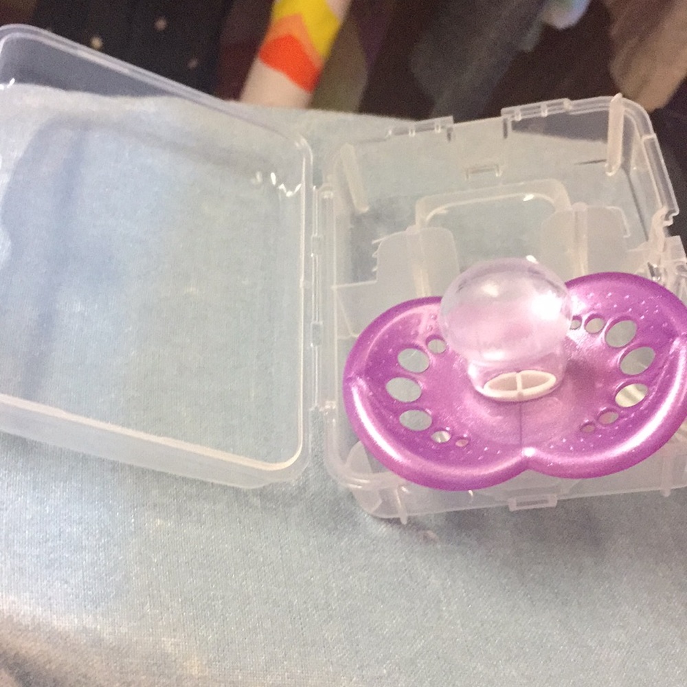 5 PIECE SET W/2 Totes w/Baby Items Included! See Note on CHANGES - Picture 6 of 7